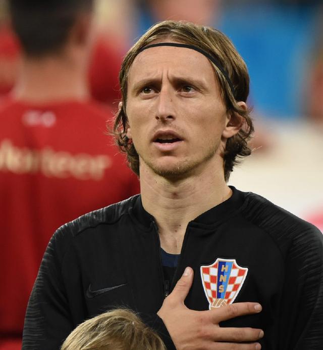 记者：曼联同意租借乌加特，但加拉塔萨雷想等欧