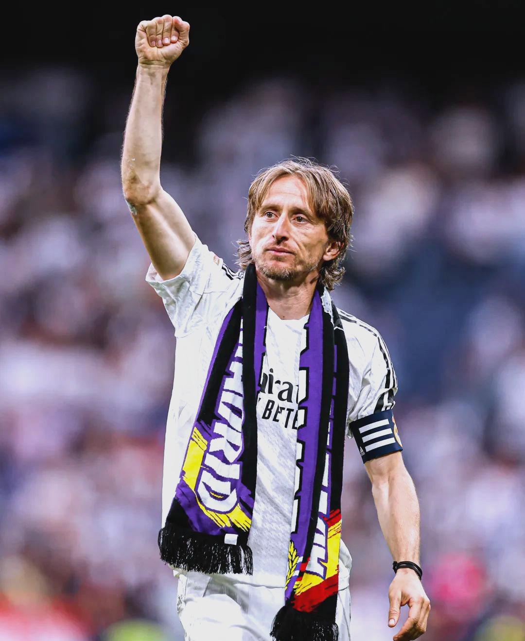 《女巨人游乐场》更新：新增对话系统与全新HUD界面！